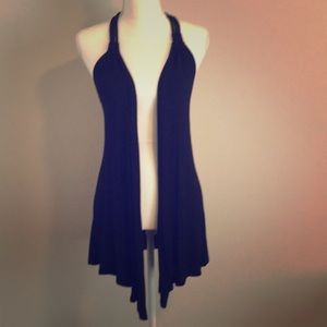 Black/strap overthrow